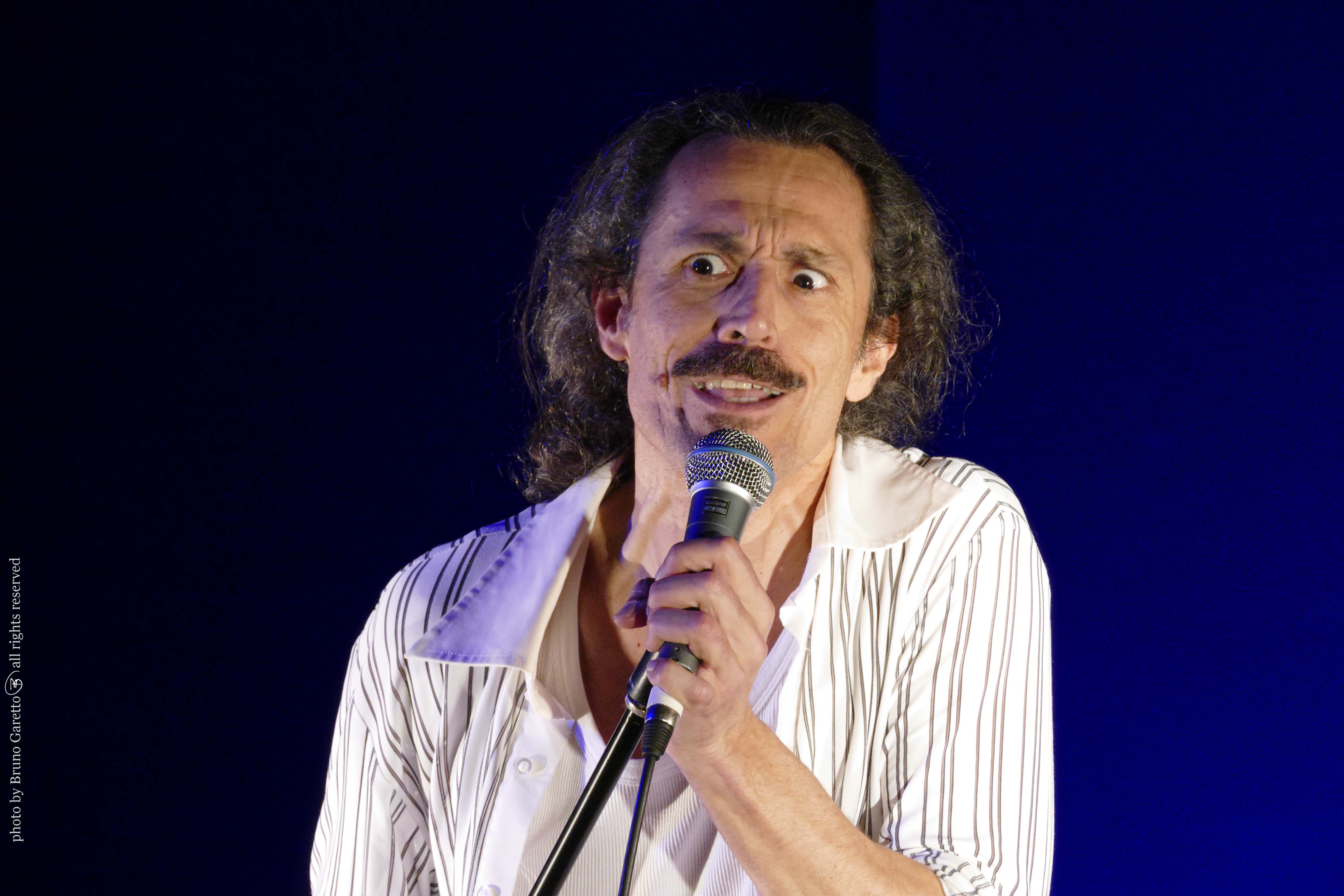 Fotografia di scena da CON VIARTISTI AL PARCO - Tutto può capitare. A teatro